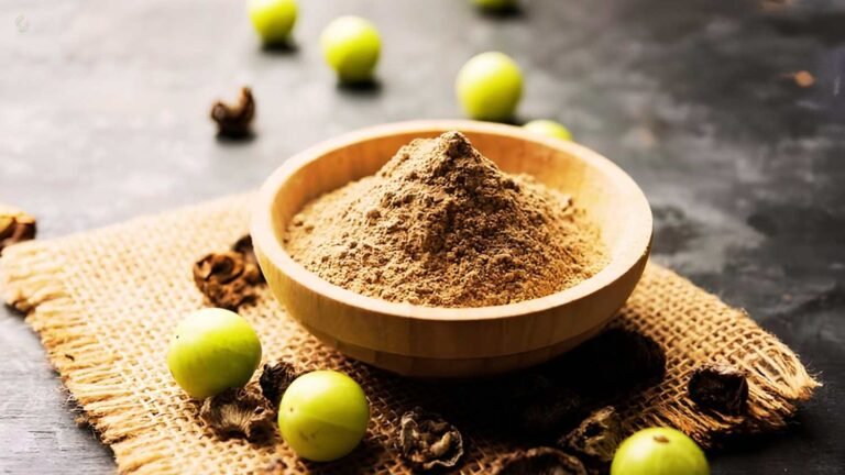 What Is Amla Powder? Benefits, Uses, Nutrition, and the Right Way to Take It